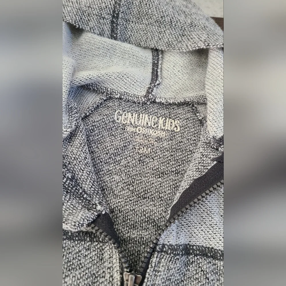 Oshkosh Baby Boy Grey zip up hoodie Size‎ 12 Months